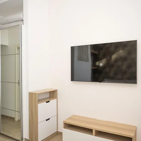Four Bed and Breakfast 4*
