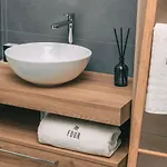 Bed & Breakfast Four