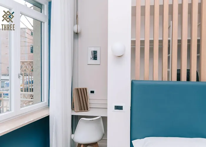 Bed & Breakfast Four