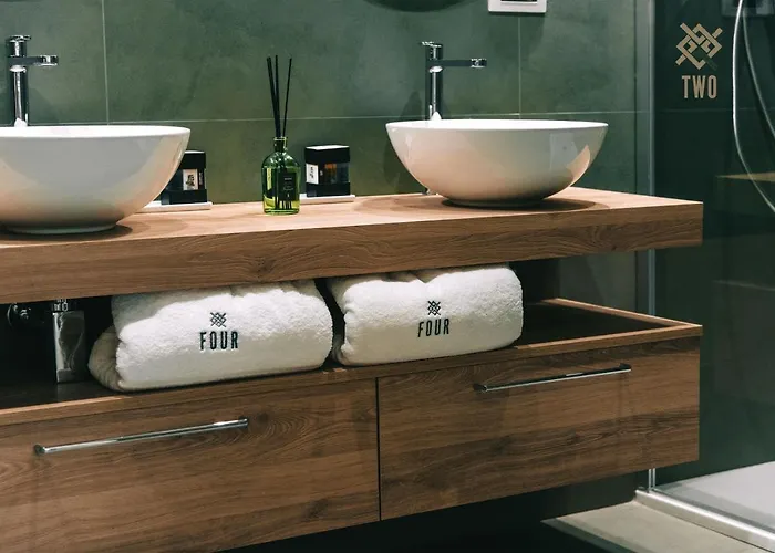 Bed & Breakfast Four